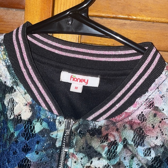 Floral net jacket - Picture 3 of 3